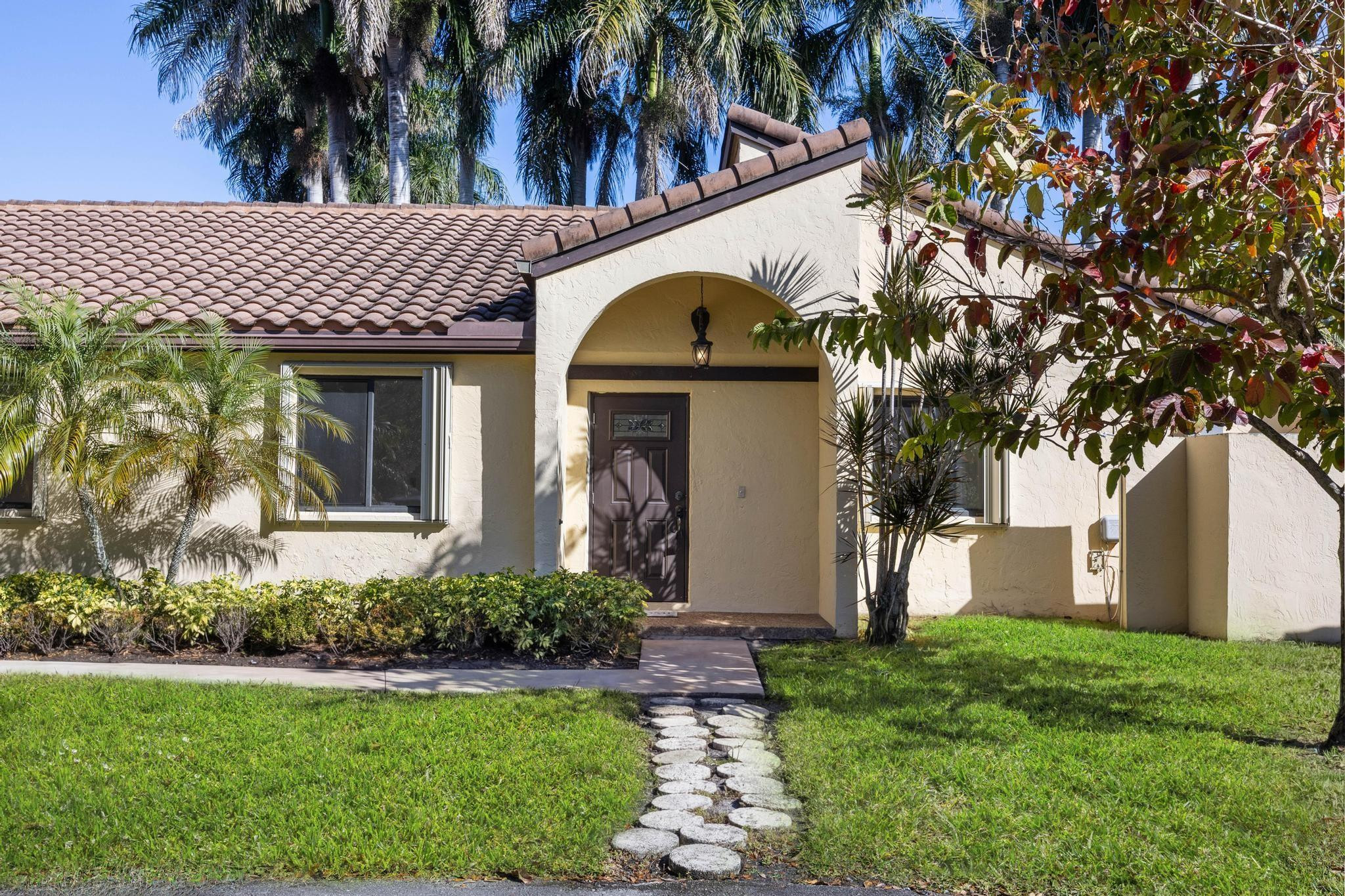 2925 Azalea Hollywood, FL 33026