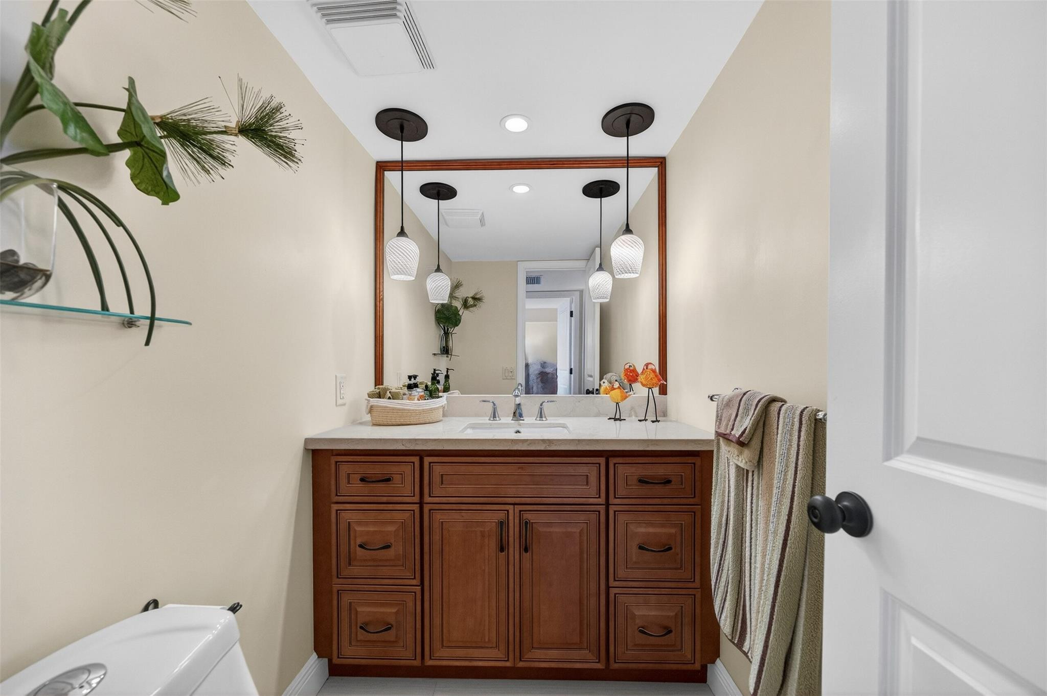 4300 N Ocean #14E Fort Lauderdale, FL 33308