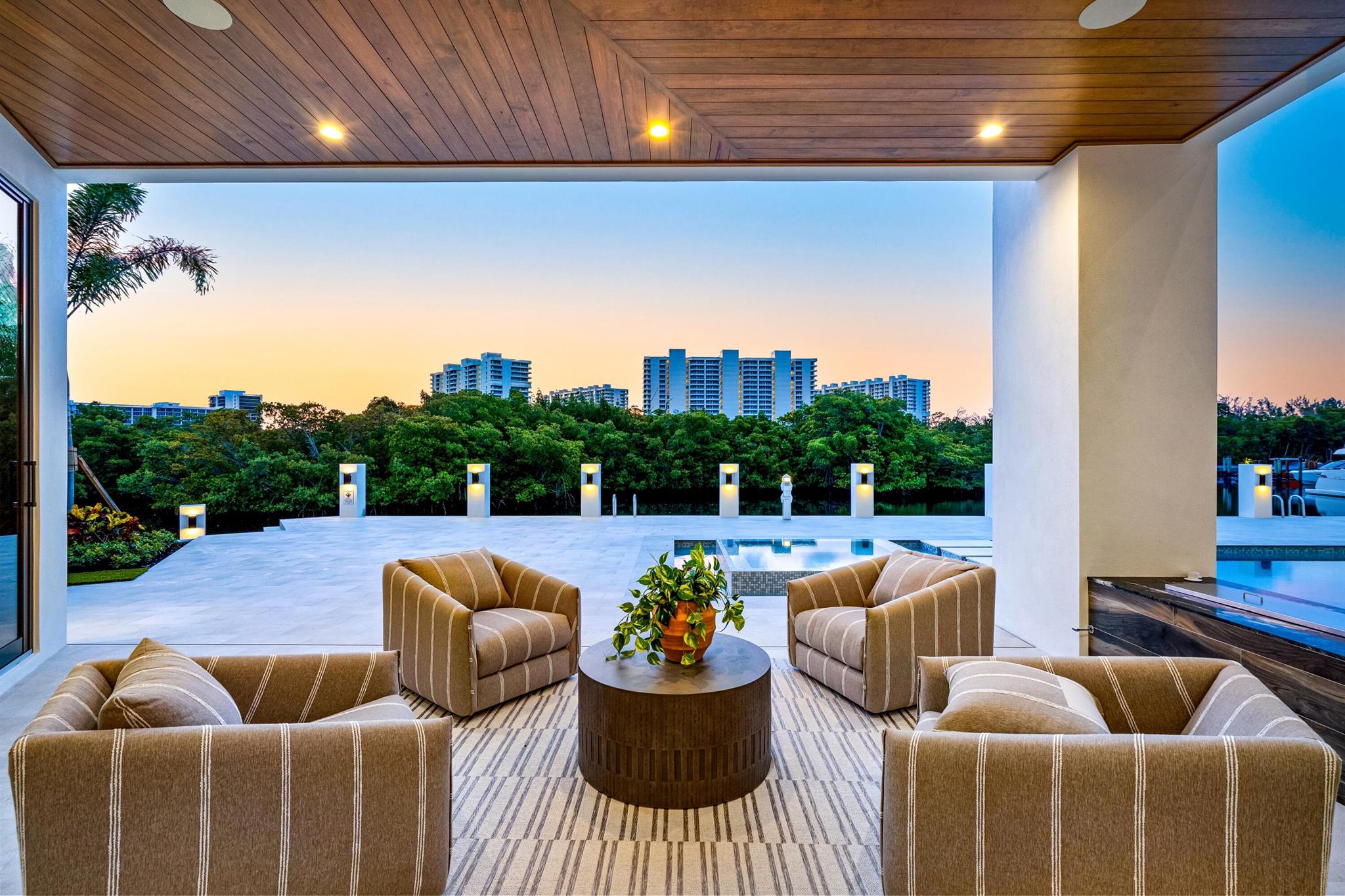 4080 Ibis Pt Cir Boca Raton, FL 33431