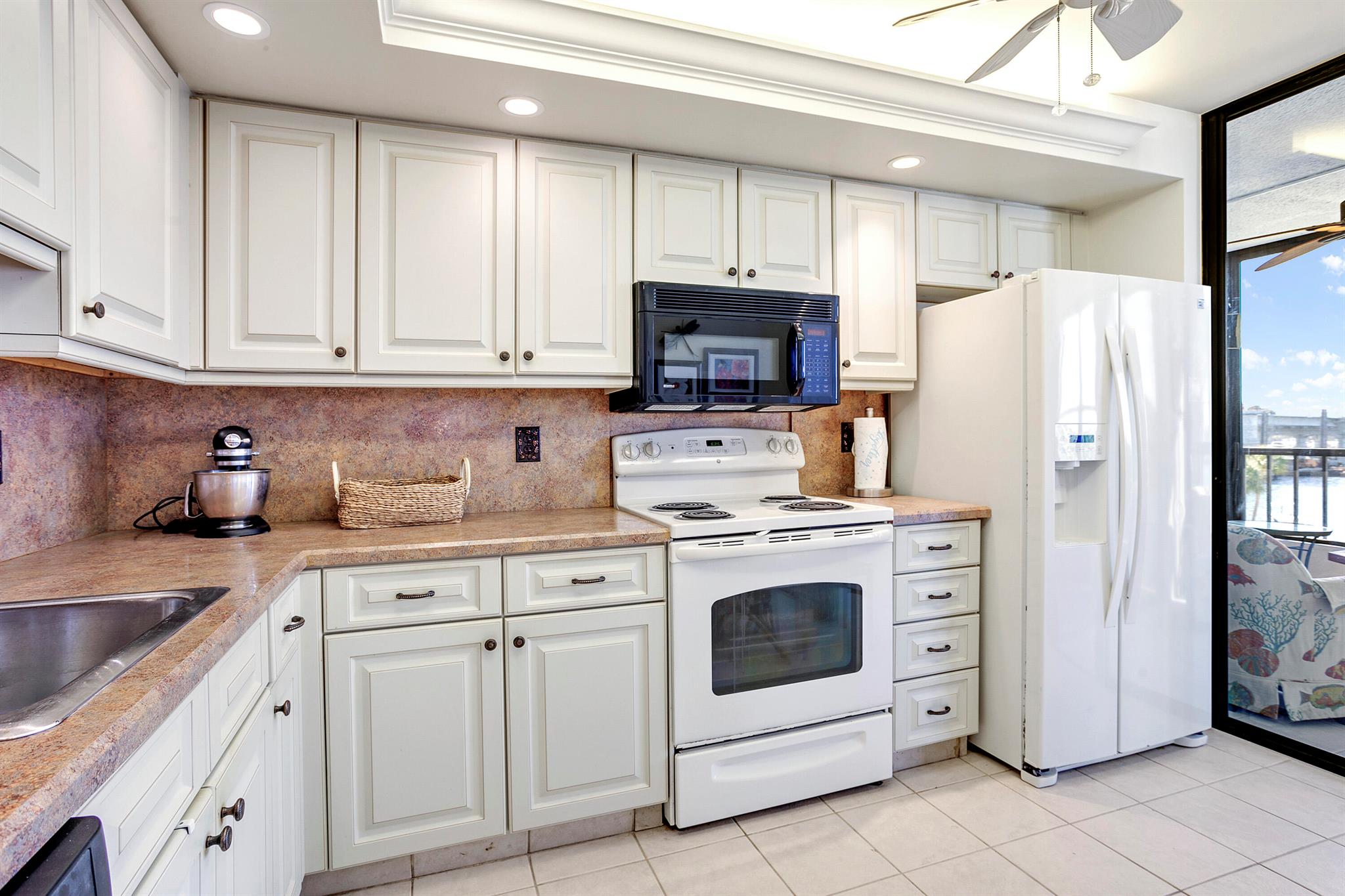 1748 Jupiter Cv Dr #418 Jupiter, FL 33469