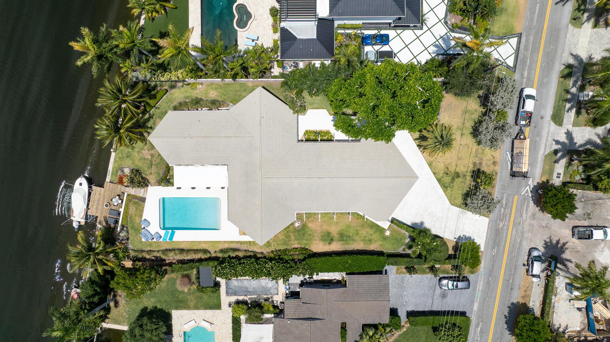 1425 Middle Riv Dr Fort Lauderdale, FL 33304