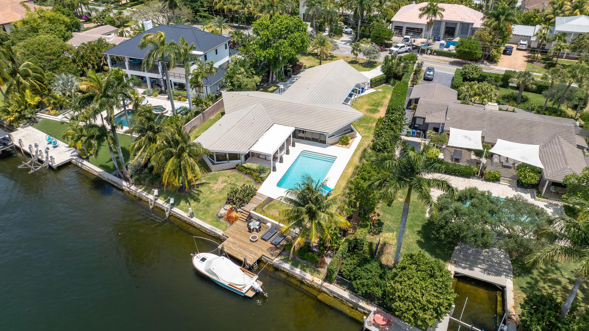 1425 Middle Riv Dr Fort Lauderdale, FL 33304