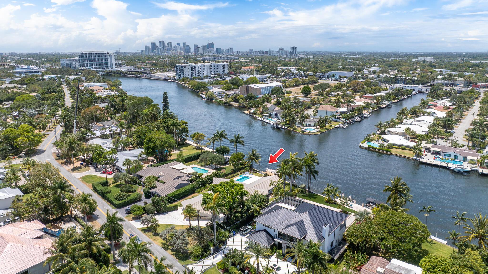 1425 Middle Riv Dr Fort Lauderdale, FL 33304