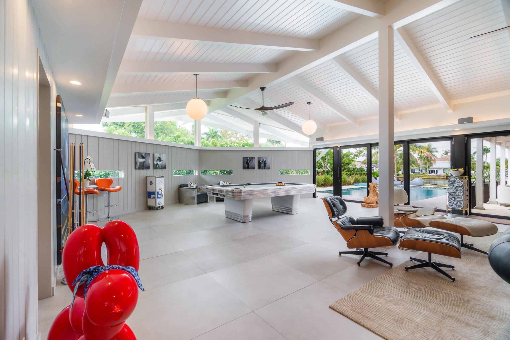 1425 Middle Riv Dr Fort Lauderdale, FL 33304