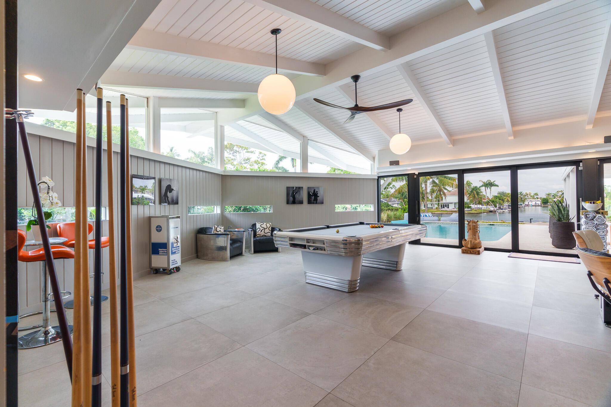 1425 Middle Riv Dr Fort Lauderdale, FL 33304