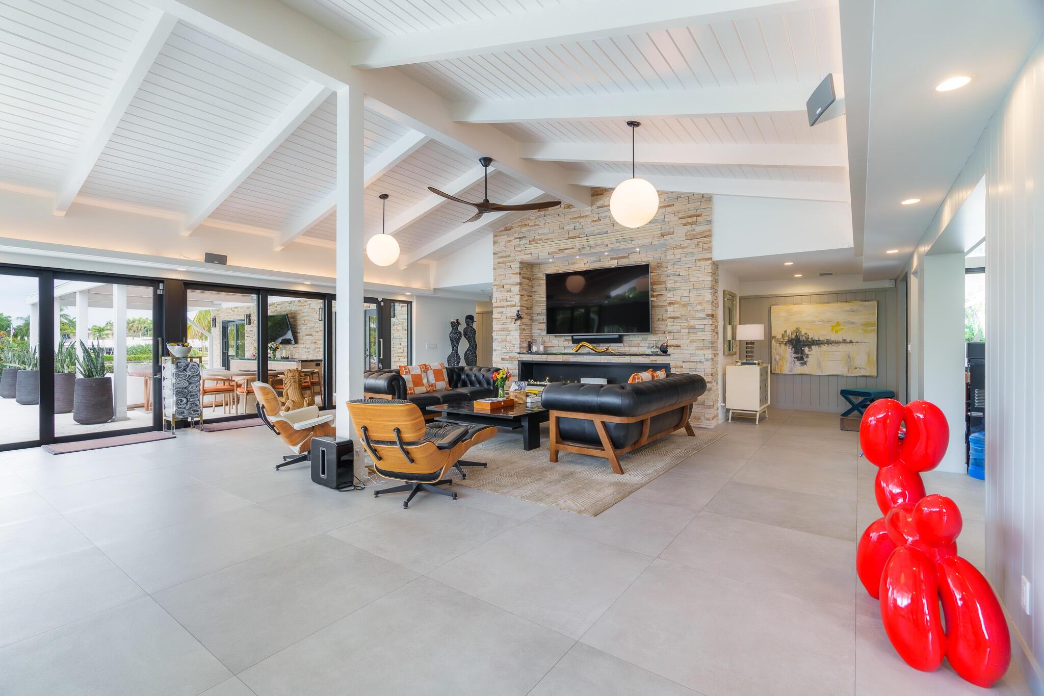 1425 Middle Riv Dr Fort Lauderdale, FL 33304