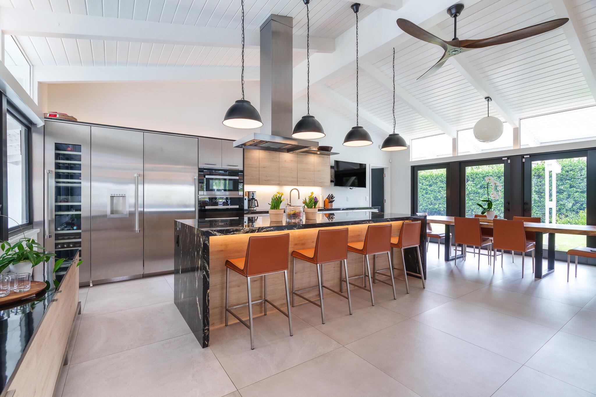 1425 Middle Riv Dr Fort Lauderdale, FL 33304