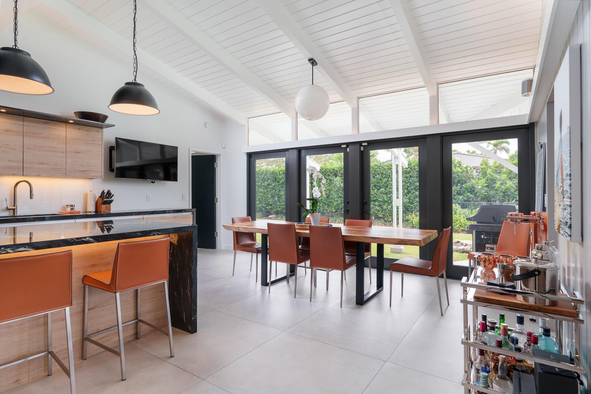 1425 Middle Riv Dr Fort Lauderdale, FL 33304