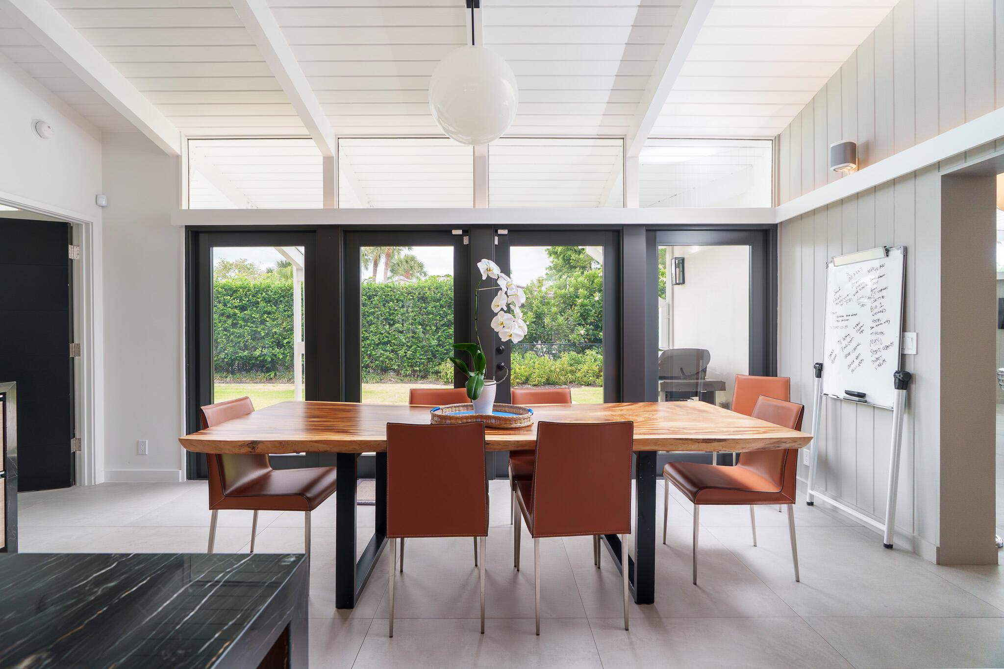 1425 Middle Riv Dr Fort Lauderdale, FL 33304