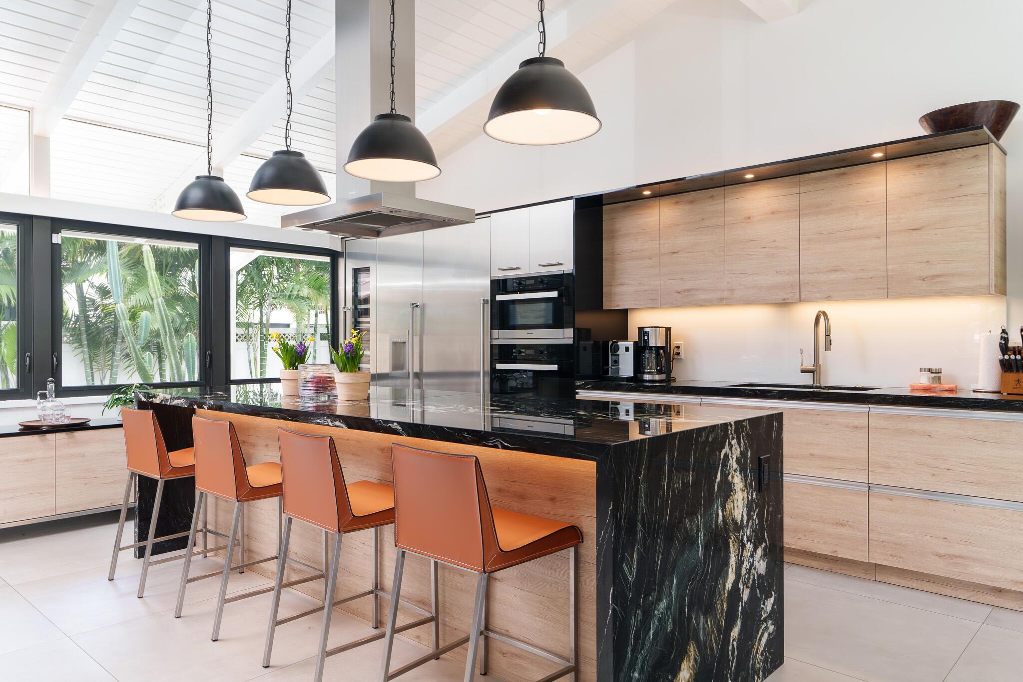 1425 Middle Riv Dr Fort Lauderdale, FL 33304