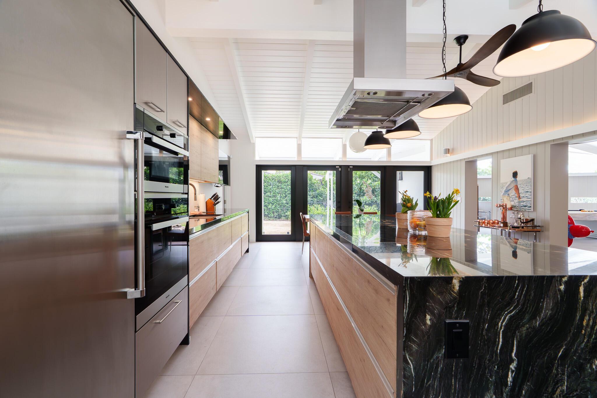 1425 Middle Riv Dr Fort Lauderdale, FL 33304