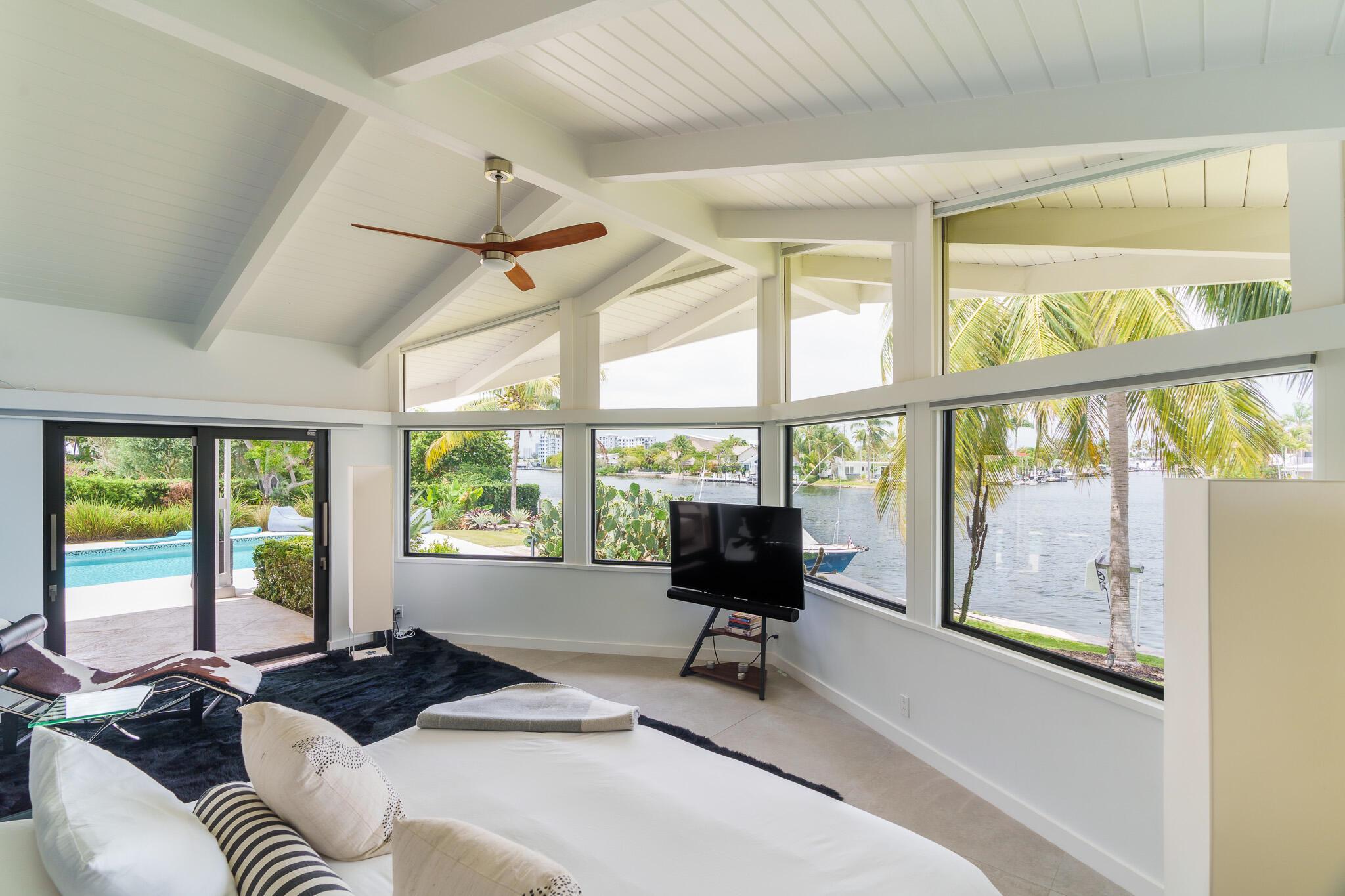 1425 Middle Riv Dr Fort Lauderdale, FL 33304