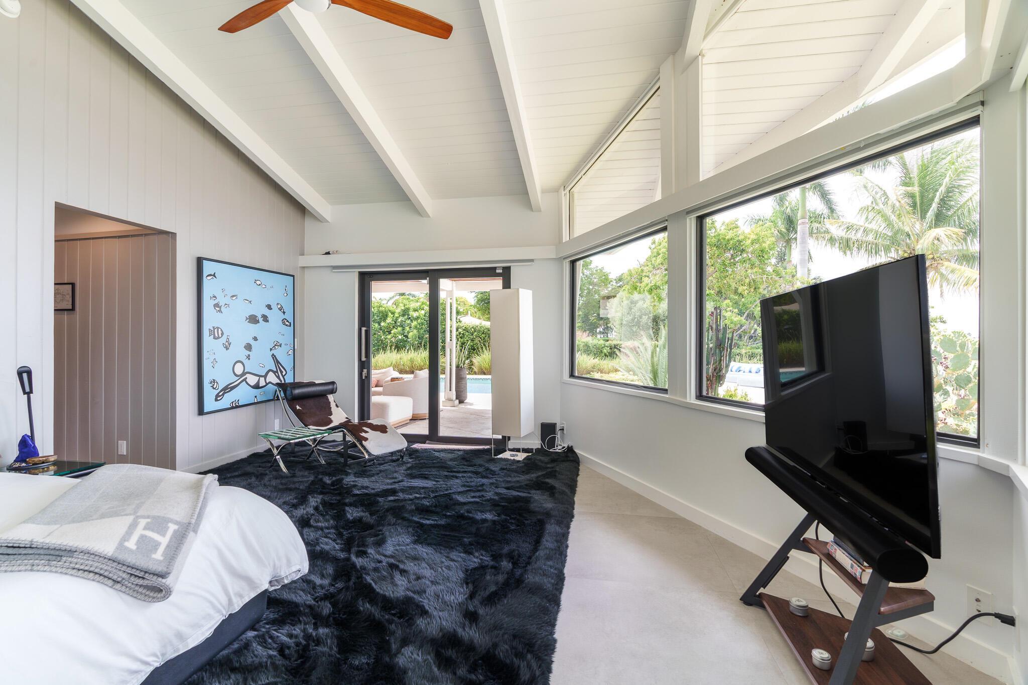 1425 Middle Riv Dr Fort Lauderdale, FL 33304