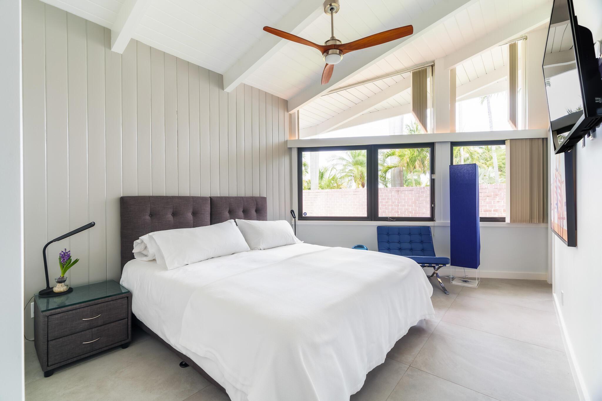 1425 Middle Riv Dr Fort Lauderdale, FL 33304