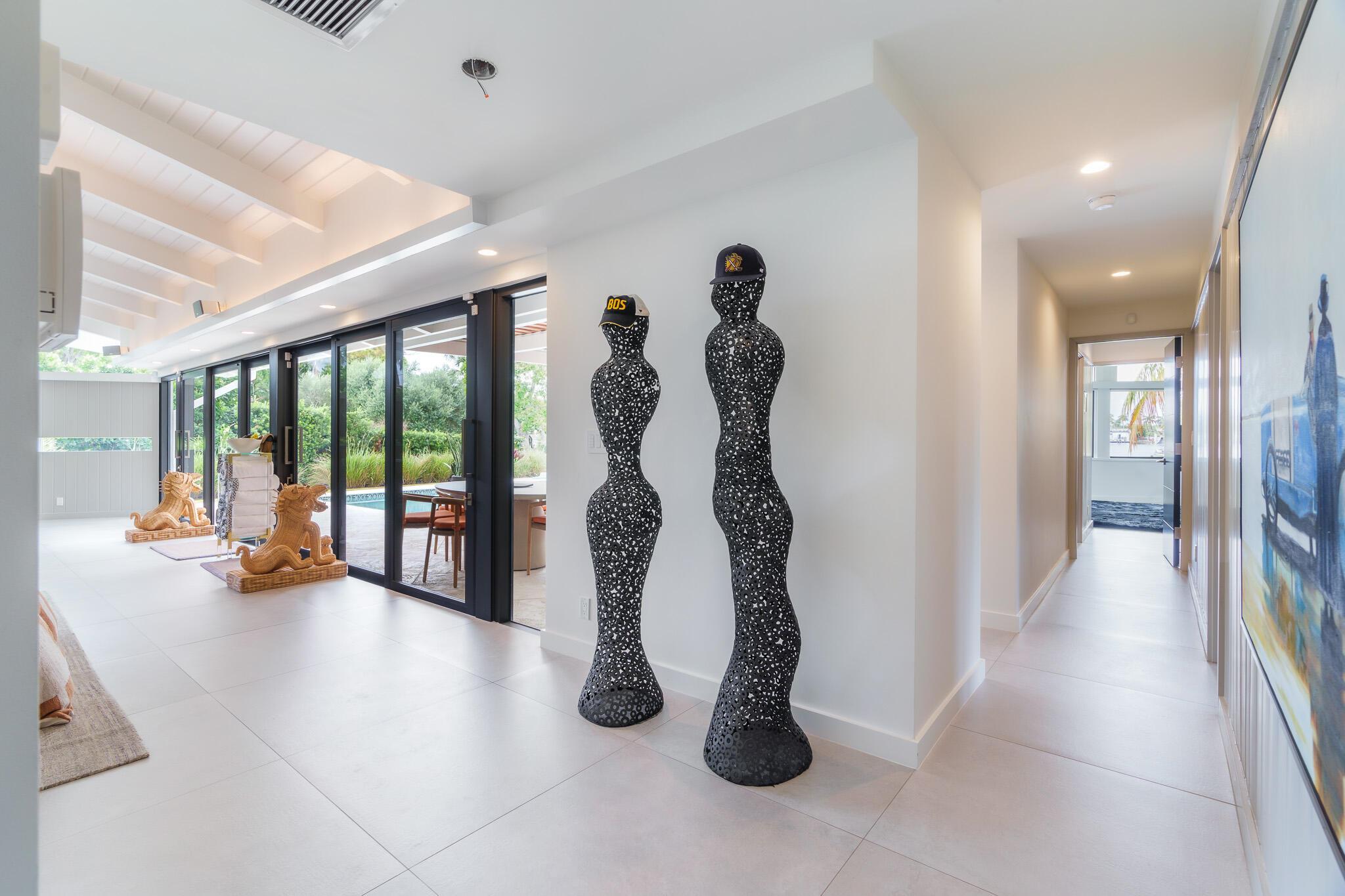 1425 Middle Riv Dr Fort Lauderdale, FL 33304