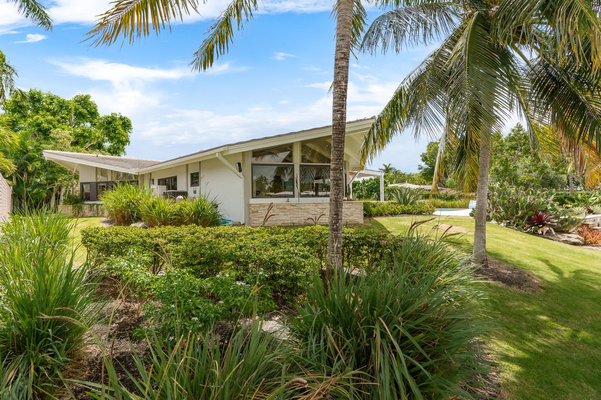 1425 Middle Riv Dr Fort Lauderdale, FL 33304