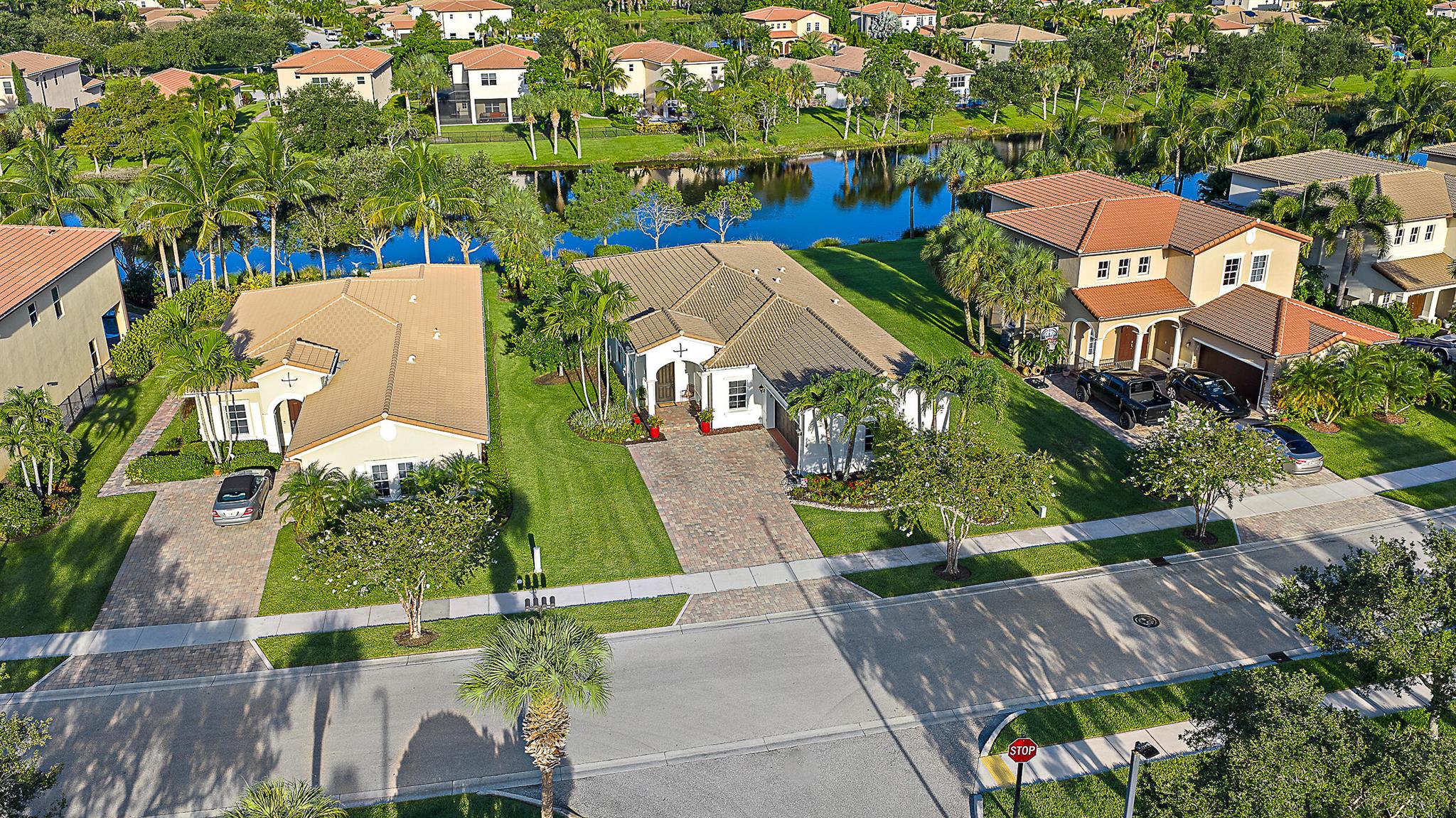 119 Castle Is Pl Jupiter, FL 33458