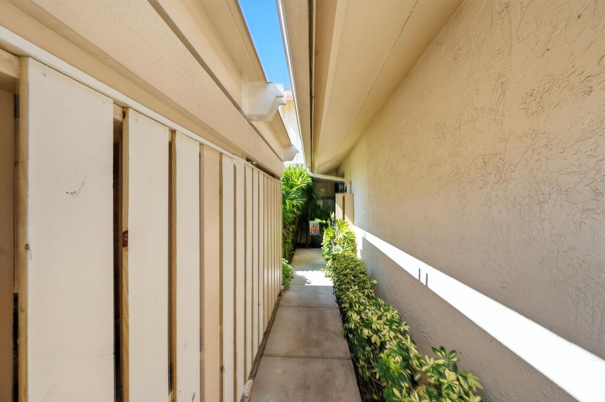 16913 Waterbend Dr #165 Jupiter, FL 33477