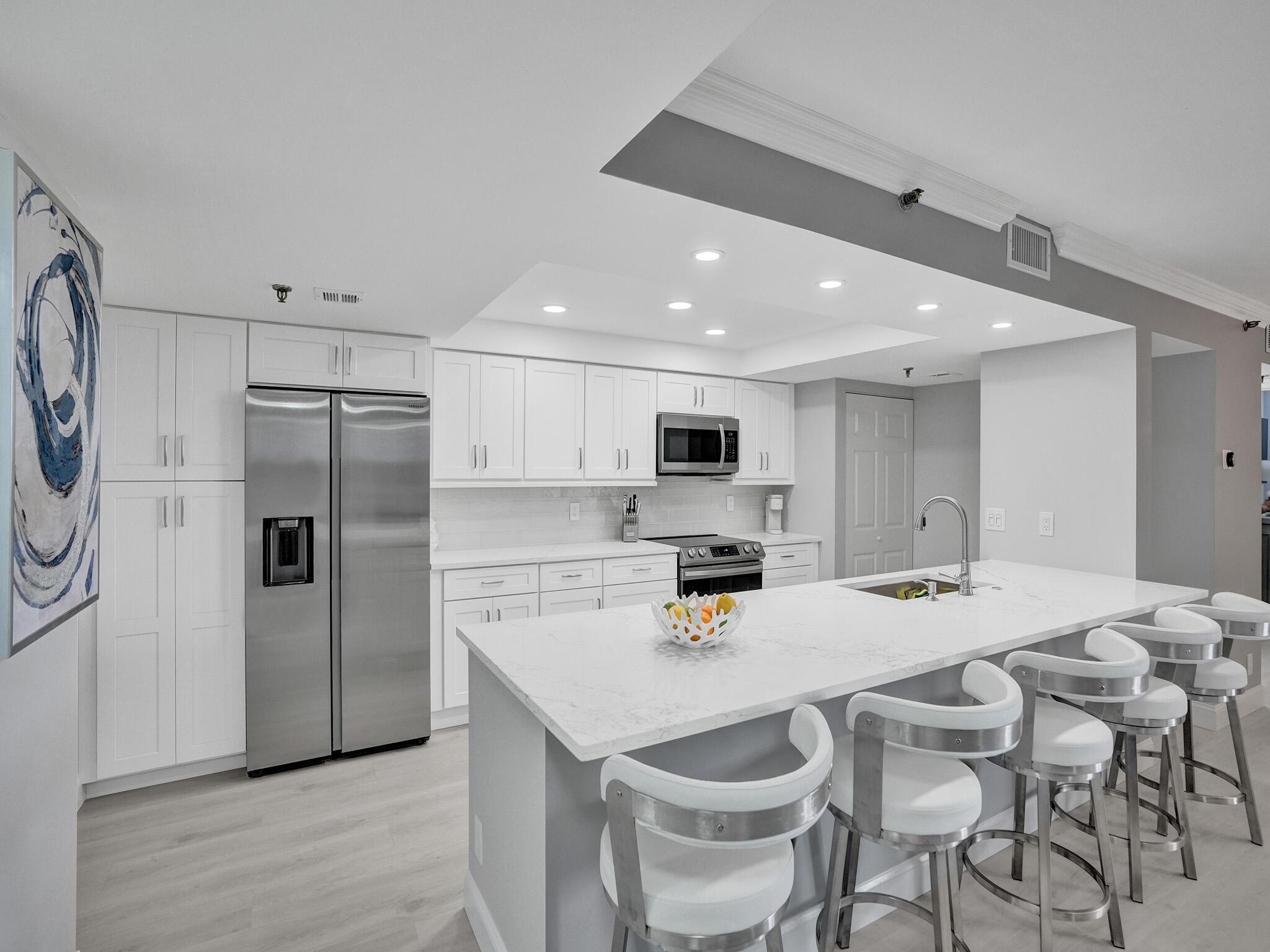 955 Egret Cir #405