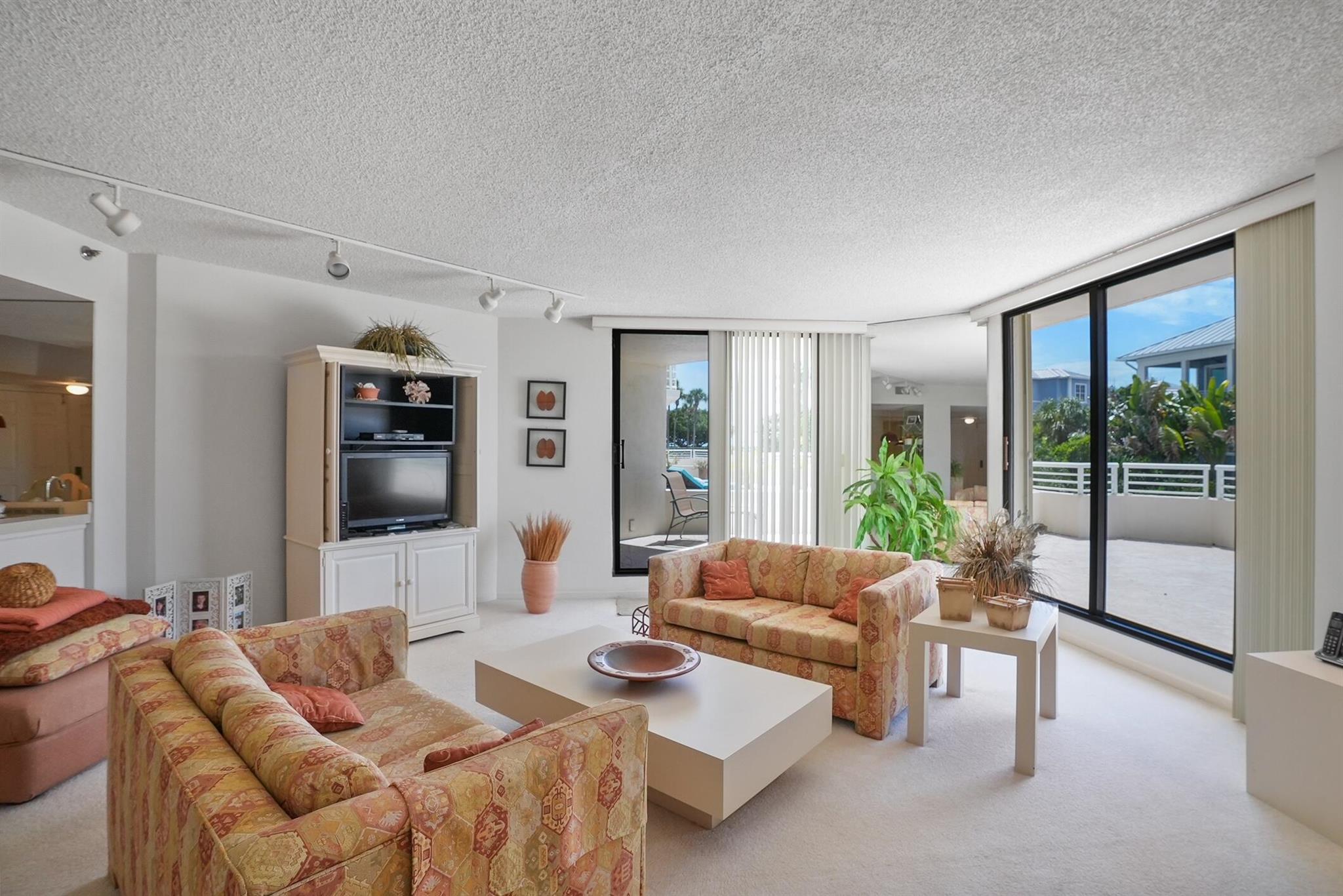 176 Helios Dr #102 Jupiter, FL 33477