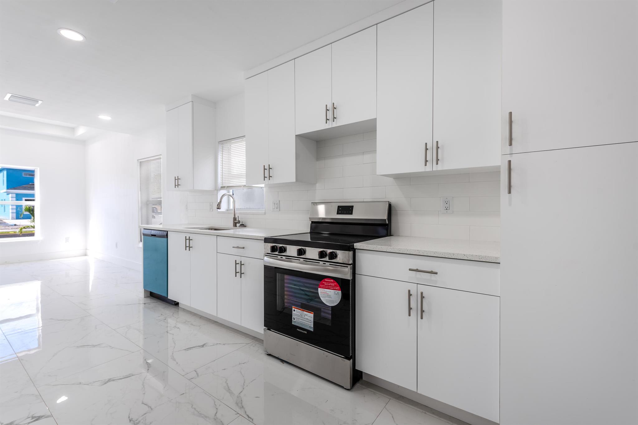 406 NW 12th Ave Boynton Beach, FL 33435