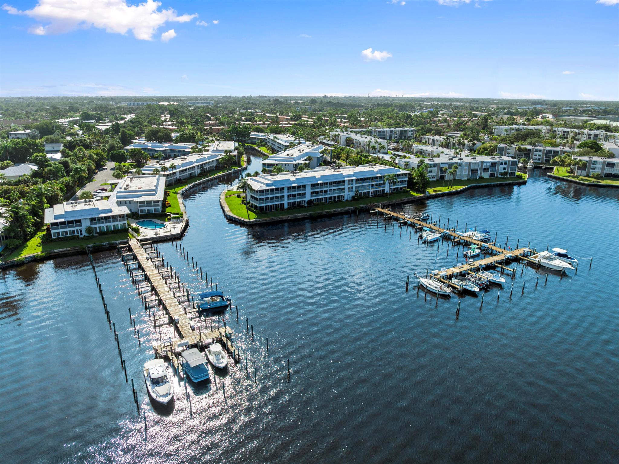 1862 SW Palm City Rd #206
