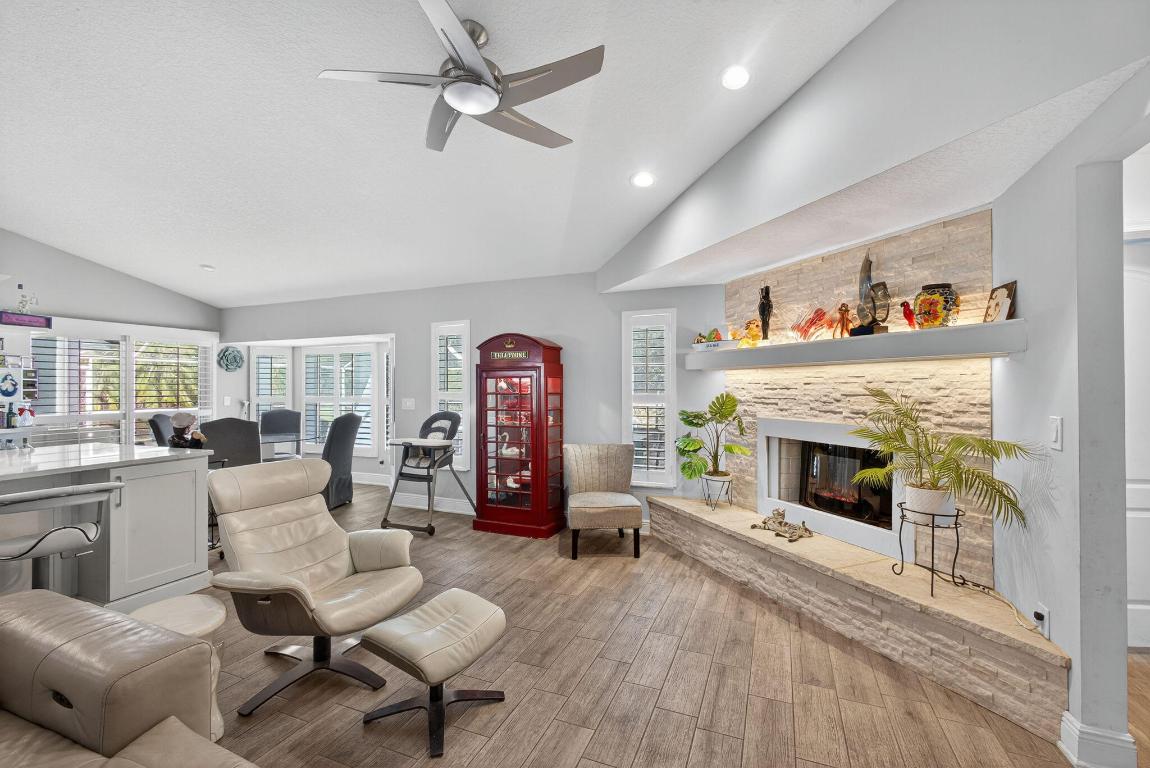 13033 Randolph Siding Jupiter, FL 33478