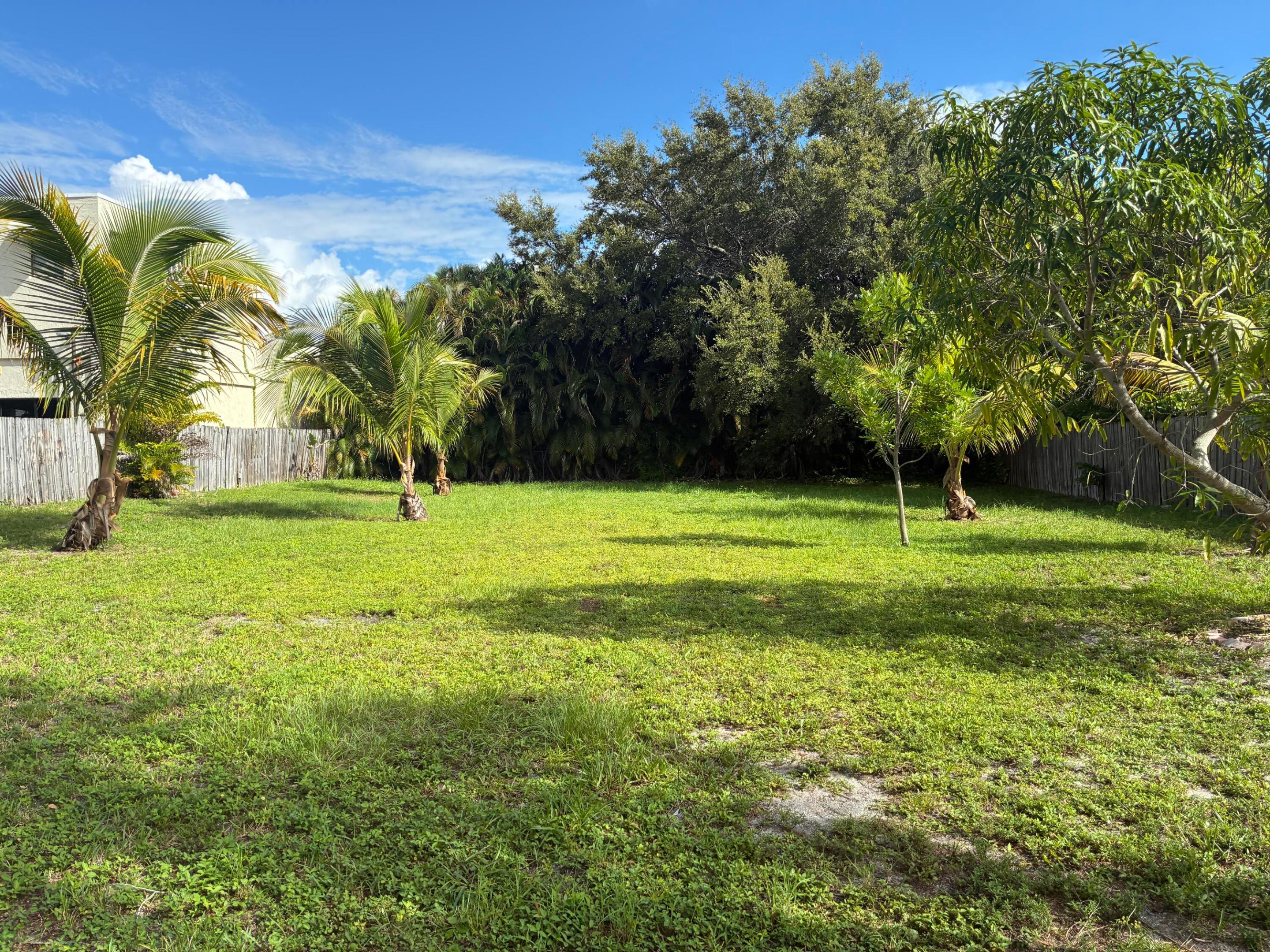 Xxx Yacht Clb Dr Jupiter, FL 33477