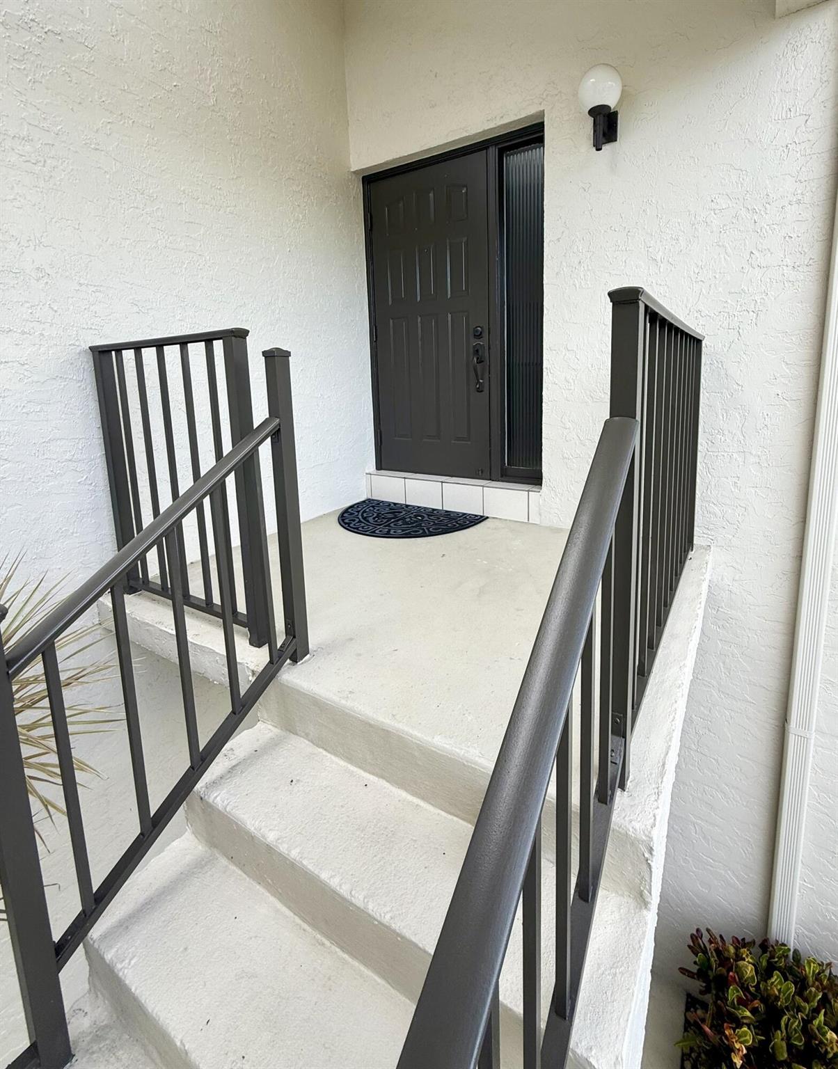 702 Wingfoot Dr #D Jupiter, FL 33458