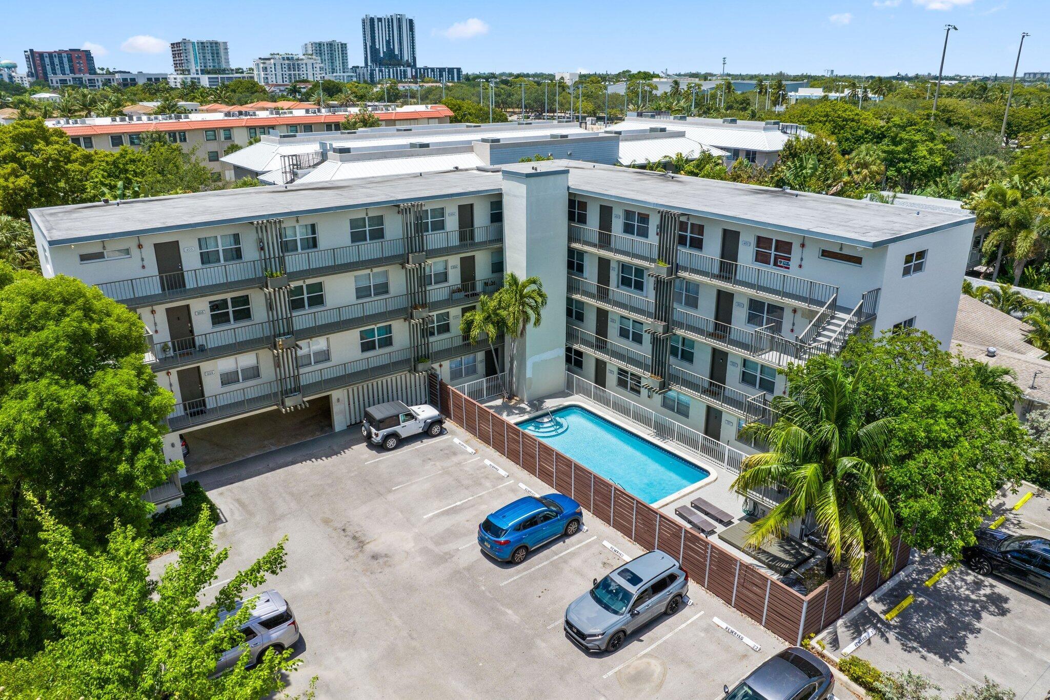 609 NE 13th Ave #102