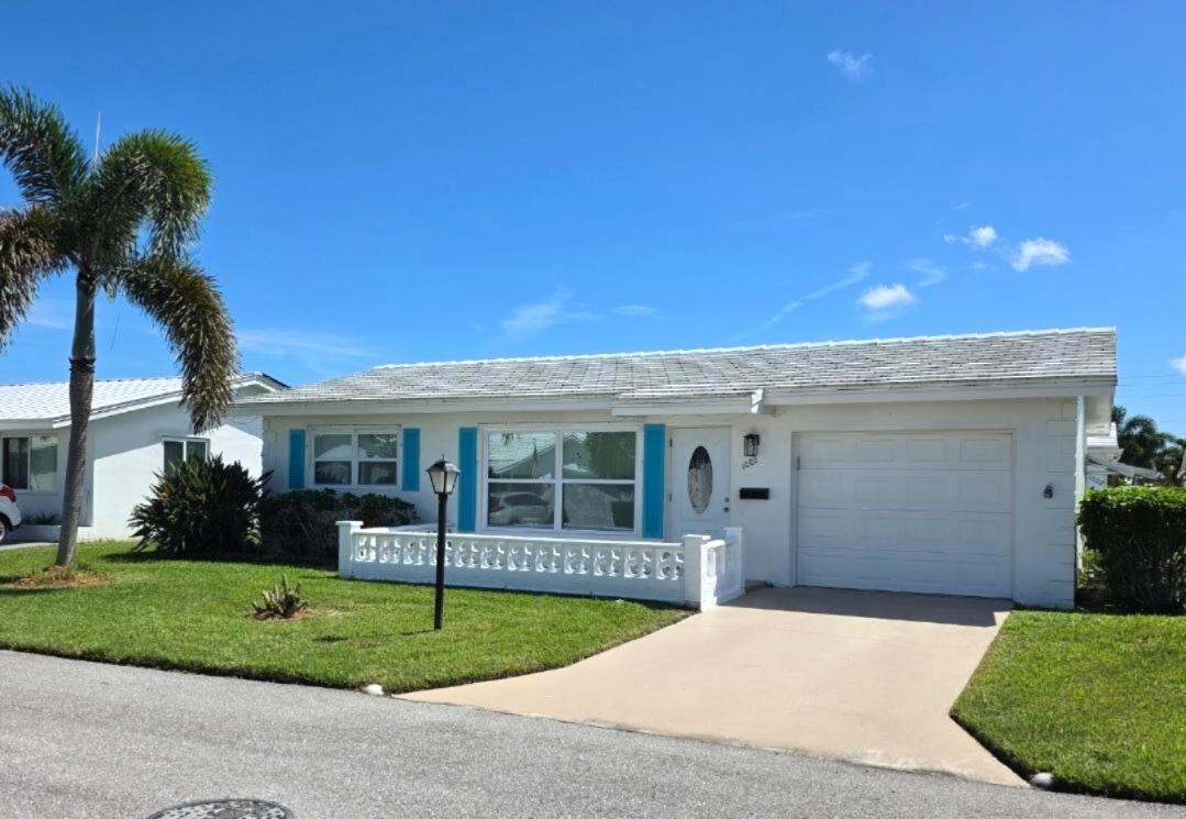 1008 Siesta Ave