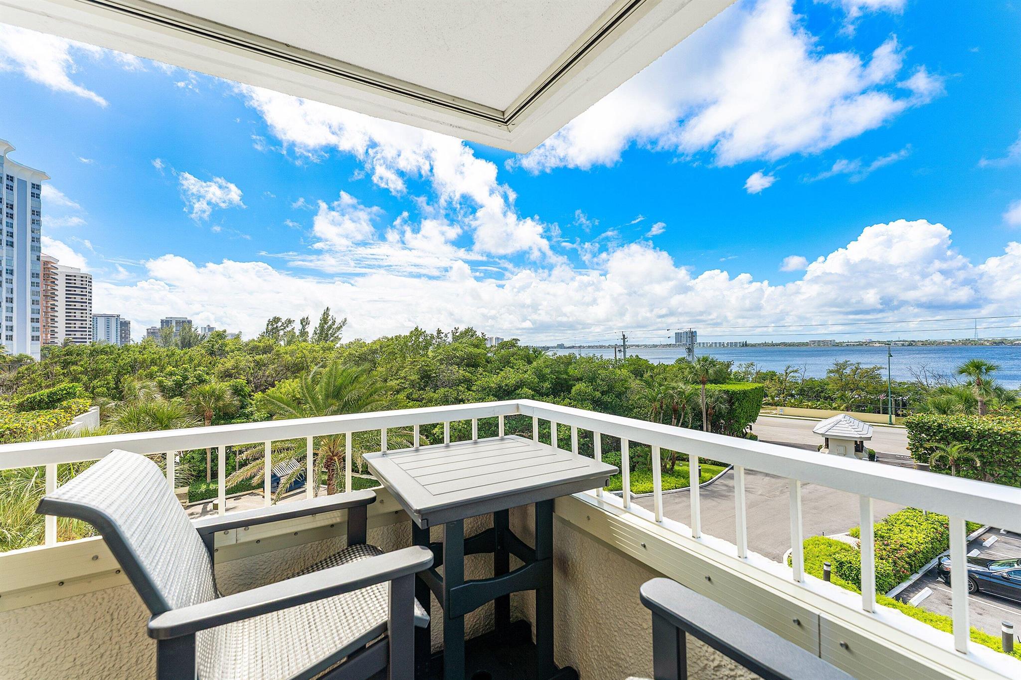 5280 N Ocean Dr Dr #1e Riviera Beach, FL 33404