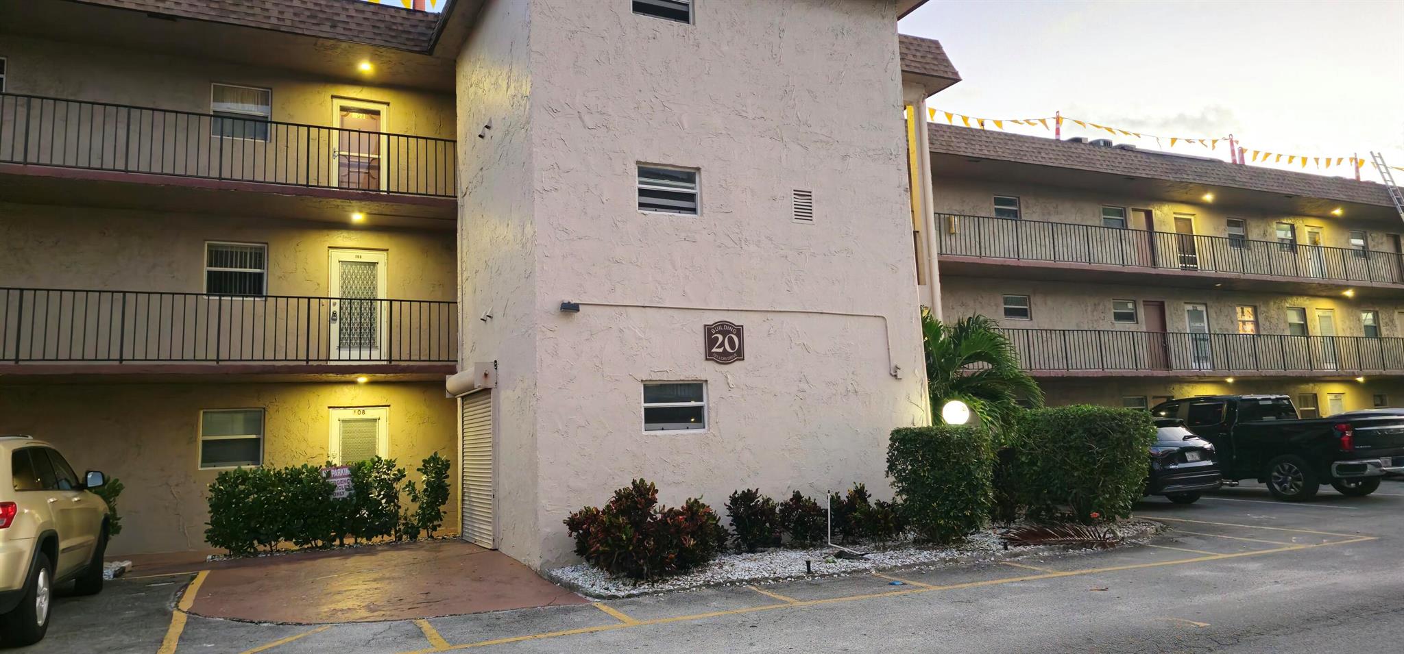 721 Lori Dr #105