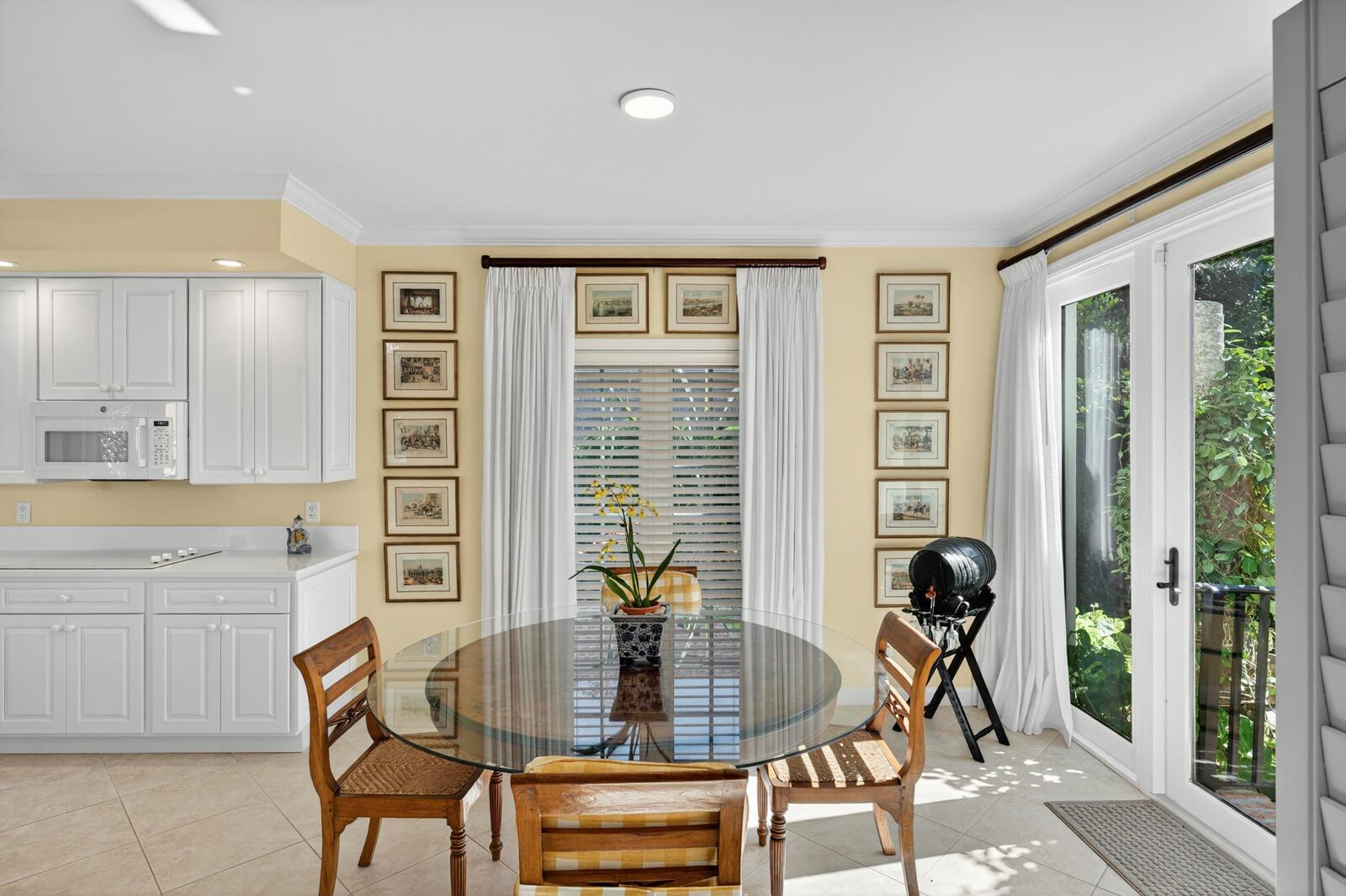 625 Riomar Dr Vero Beach, FL 32963