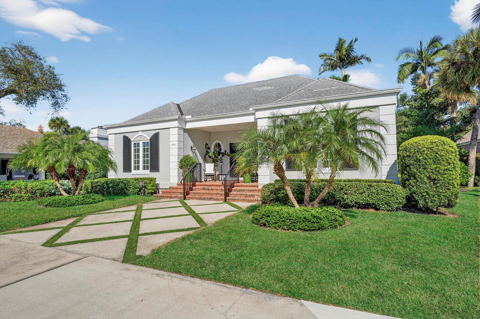 625 Riomar Dr Vero Beach, FL 32963