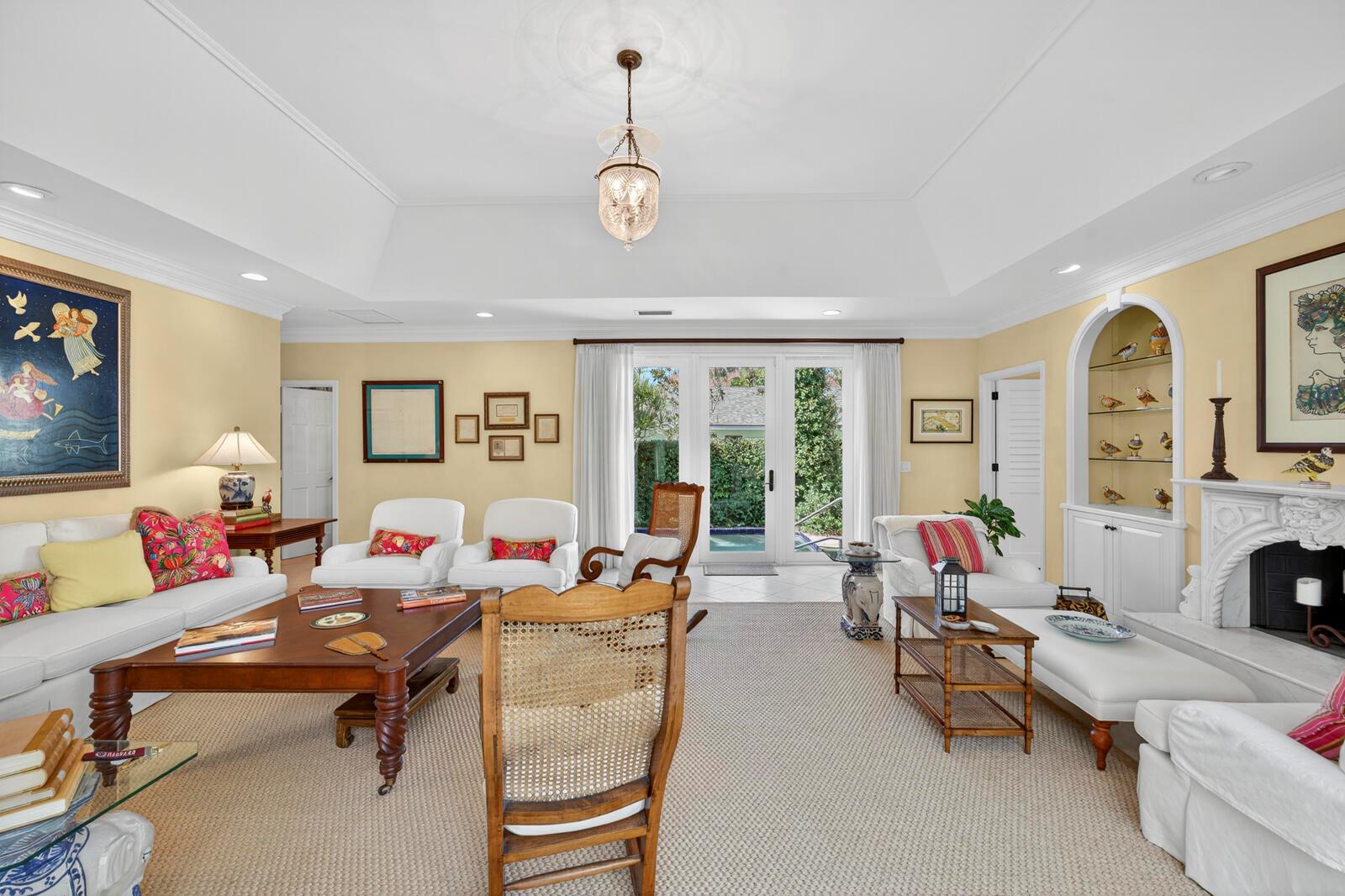 625 Riomar Dr Vero Beach, FL 32963