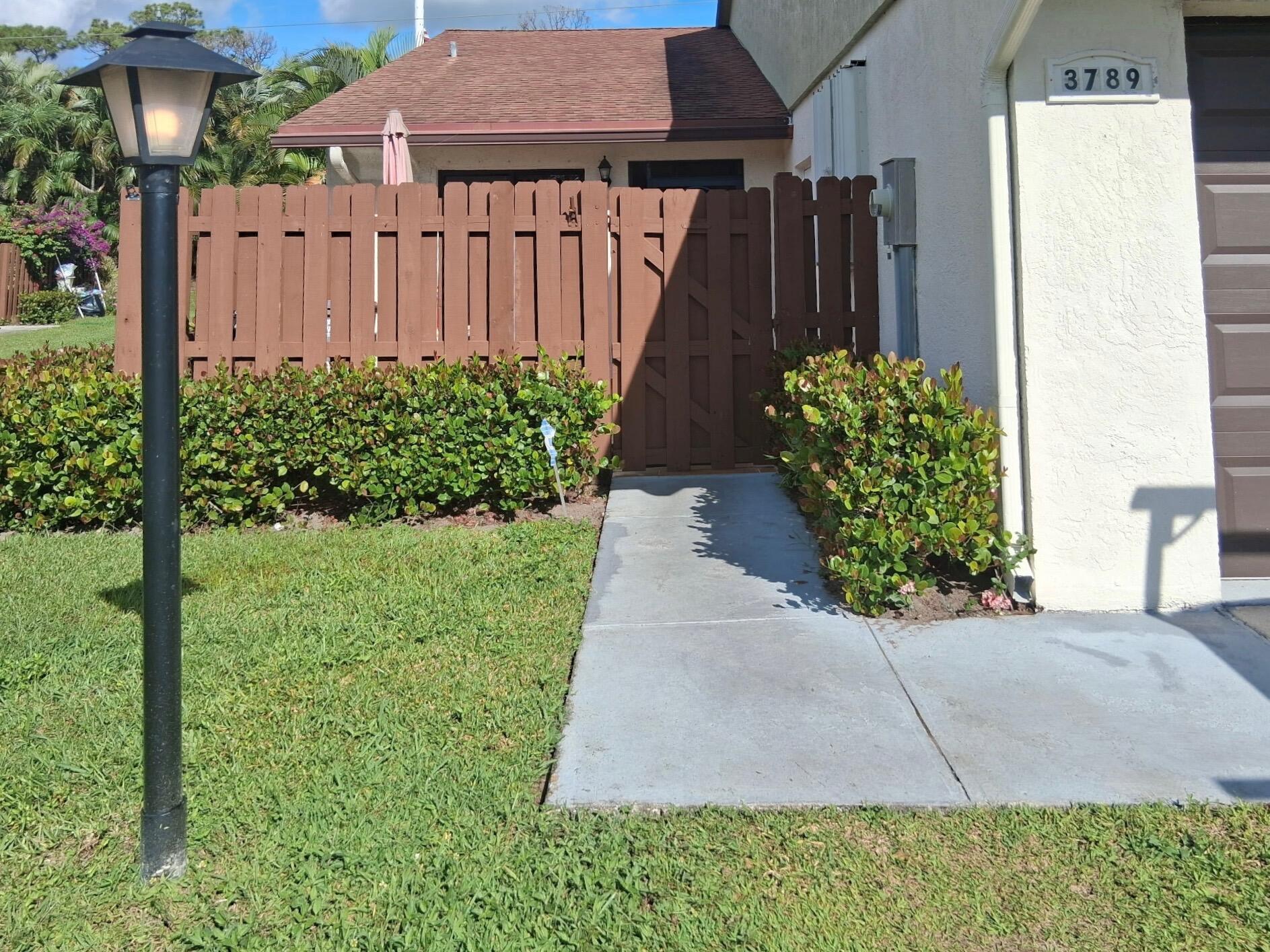 3789 Cocoloba Ln Boynton Beach, FL 33436