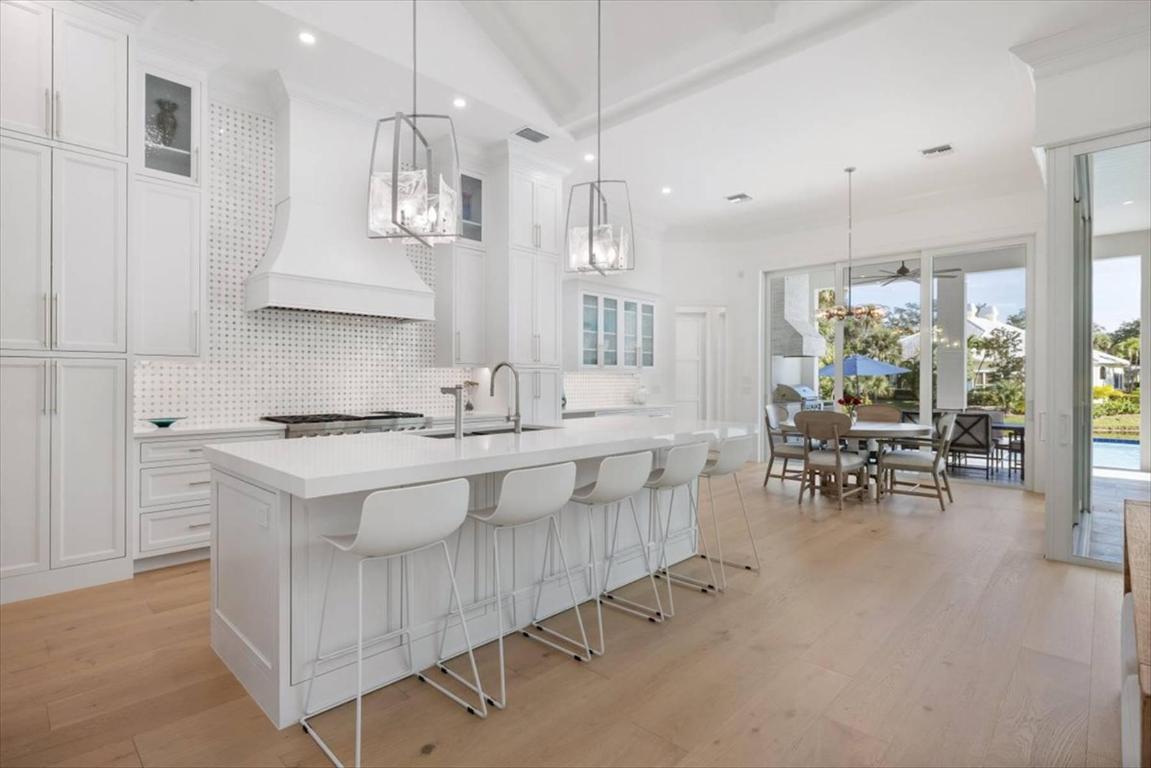 201 Shores Indian River Shores, FL 32963