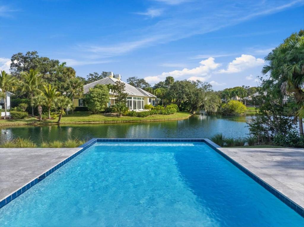 201 Shores Indian River Shores, FL 32963