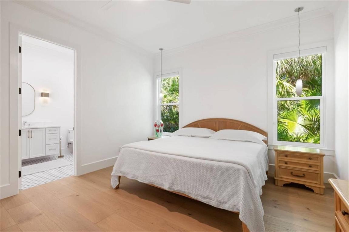 201 Shores Indian River Shores, FL 32963