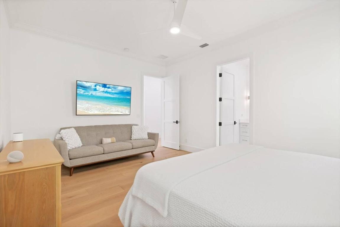 201 Shores Indian River Shores, FL 32963