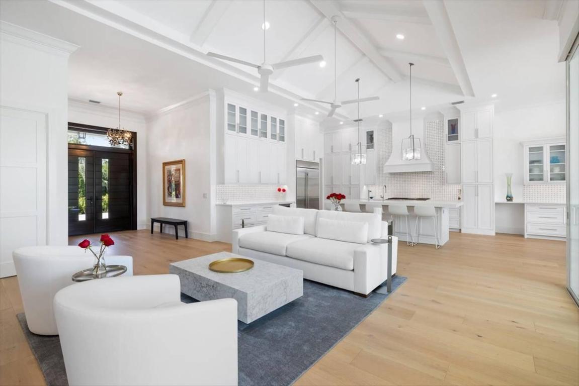 201 Shores Indian River Shores, FL 32963