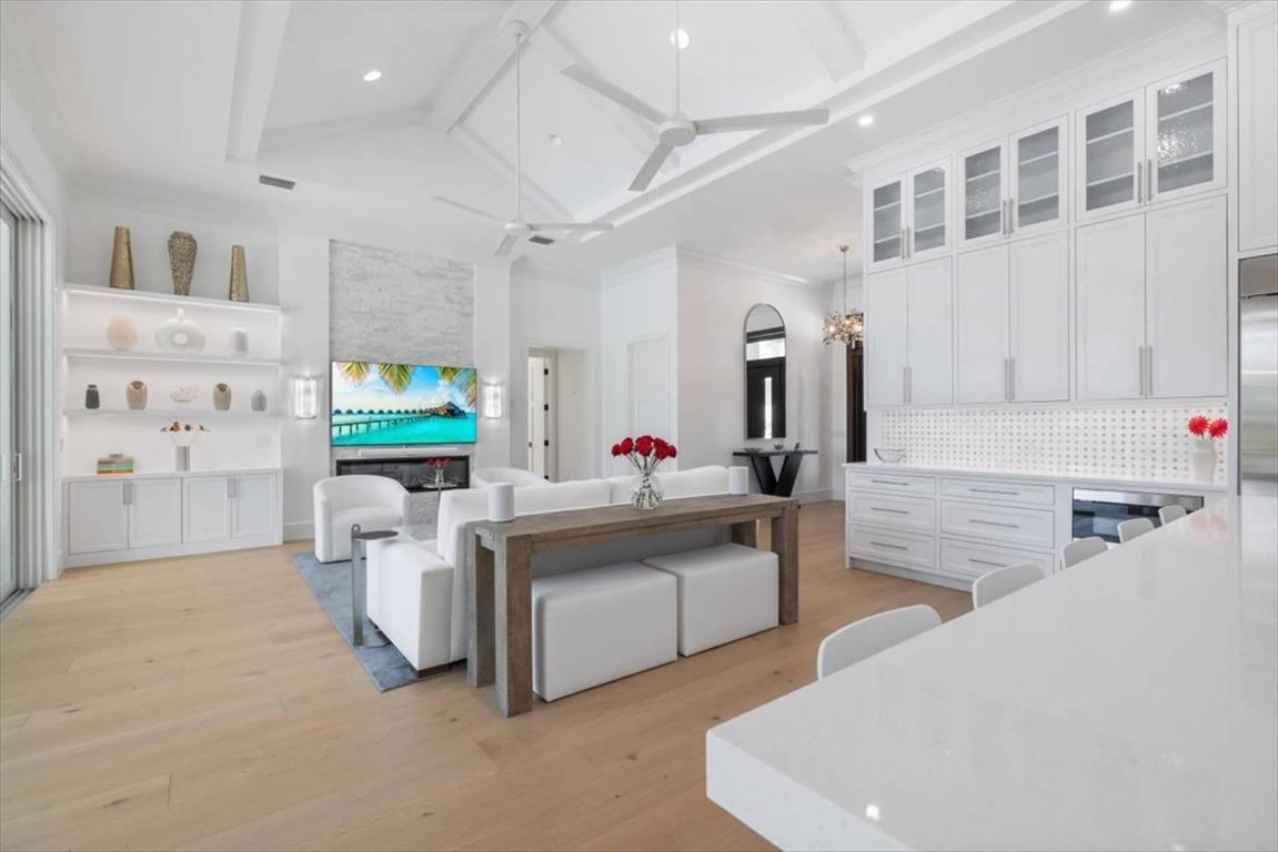 201 Shores Indian River Shores, FL 32963