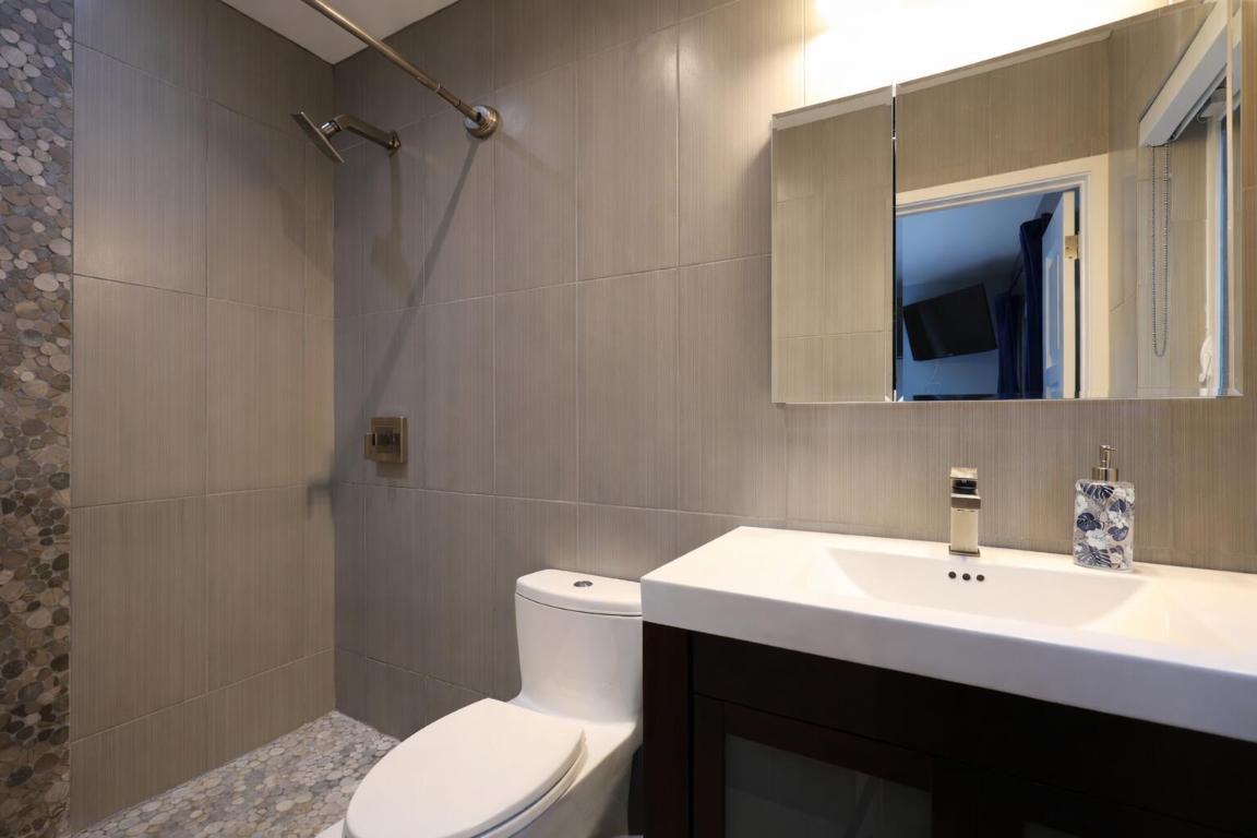 3018 NE 26th Fort Lauderdale, FL 33305