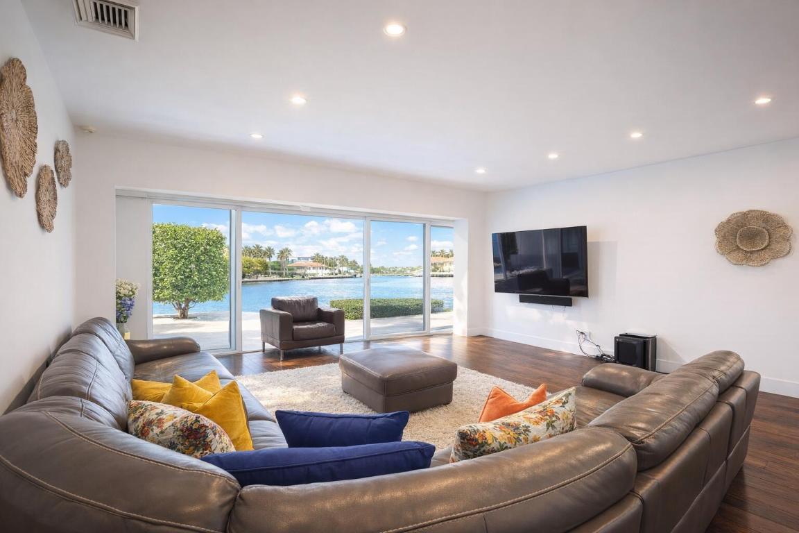 3018 NE 26th Fort Lauderdale, FL 33305