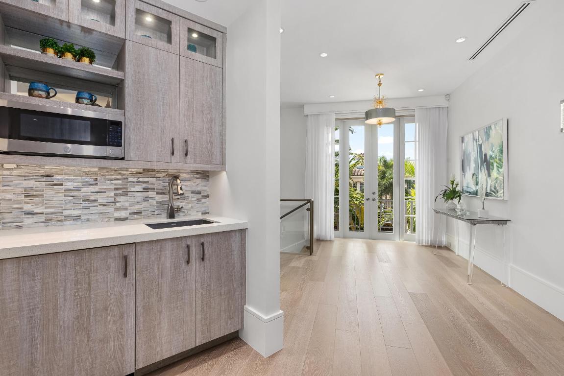 863 Enfield Boca Raton, FL 33487