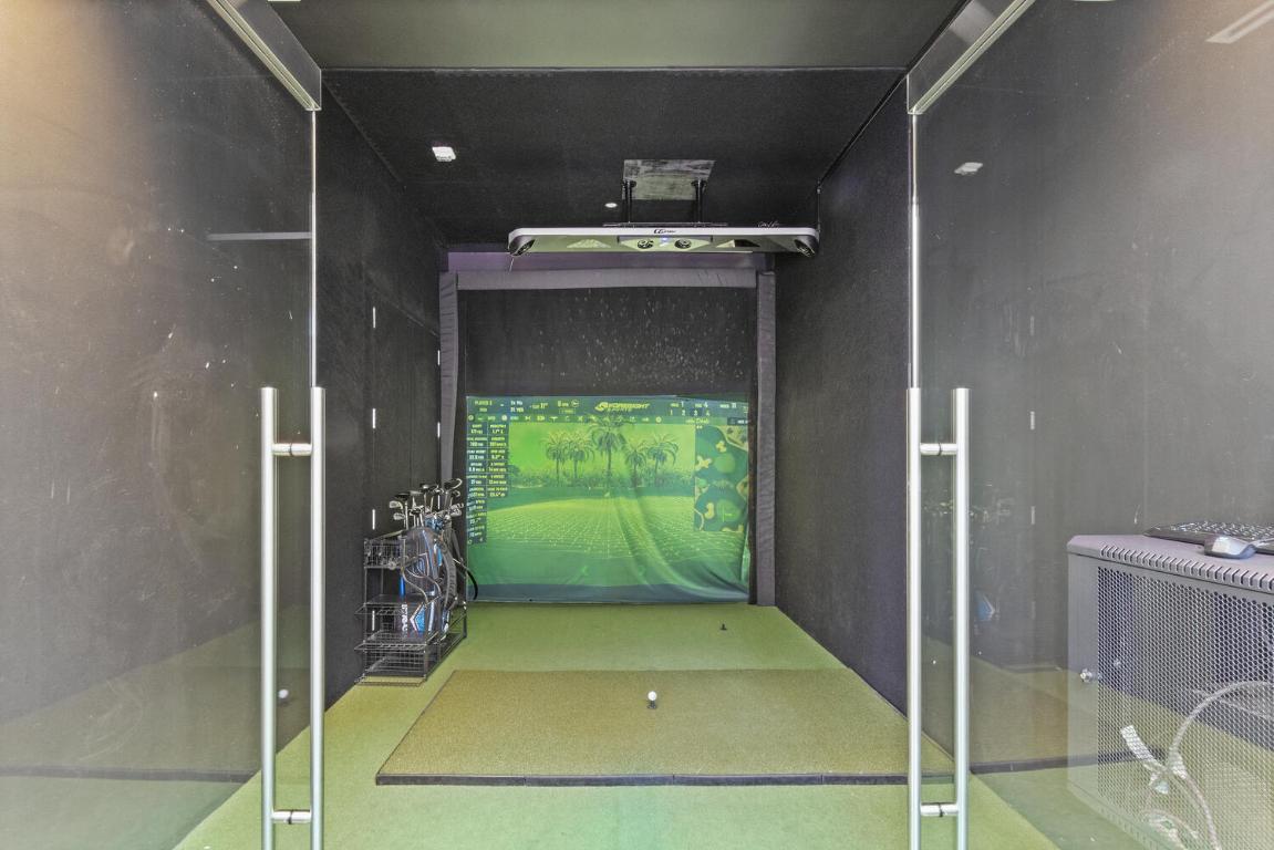 851 NE 1st #306 Miami, FL 33132