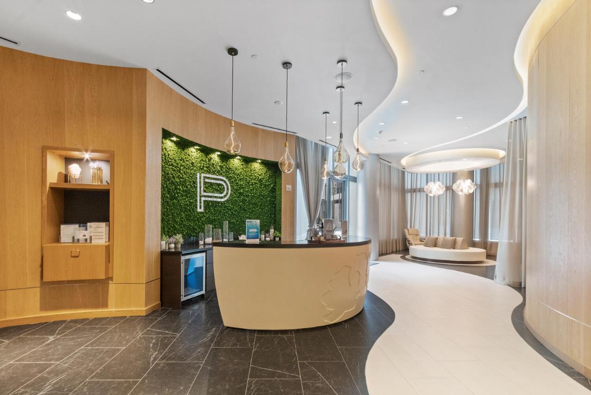 851 NE 1st #306 Miami, FL 33132