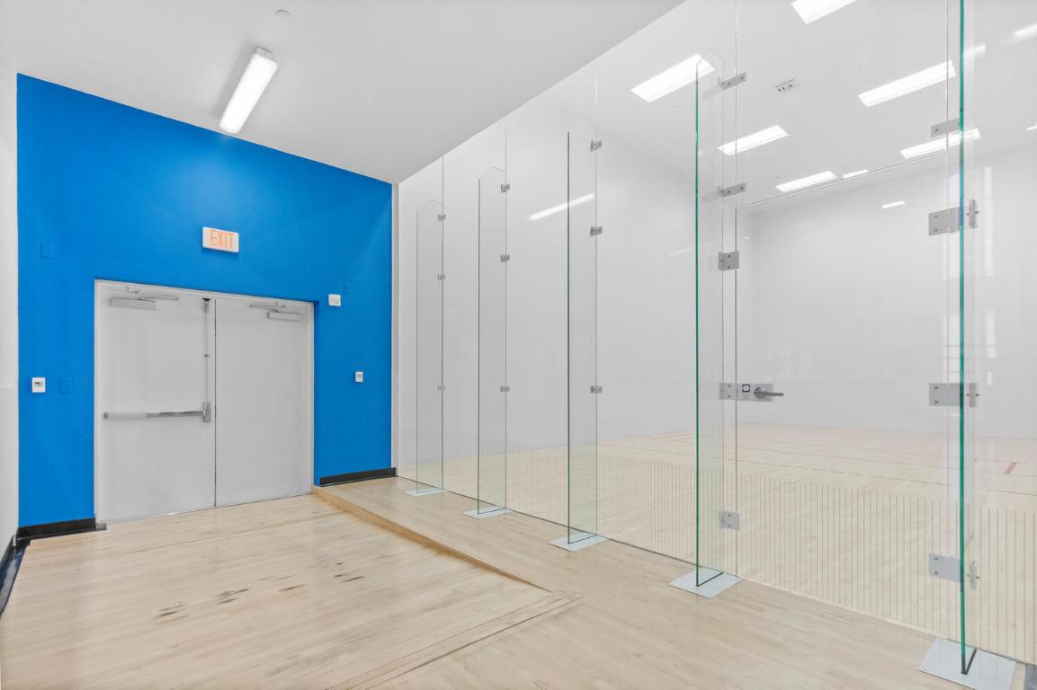 851 NE 1st #306 Miami, FL 33132