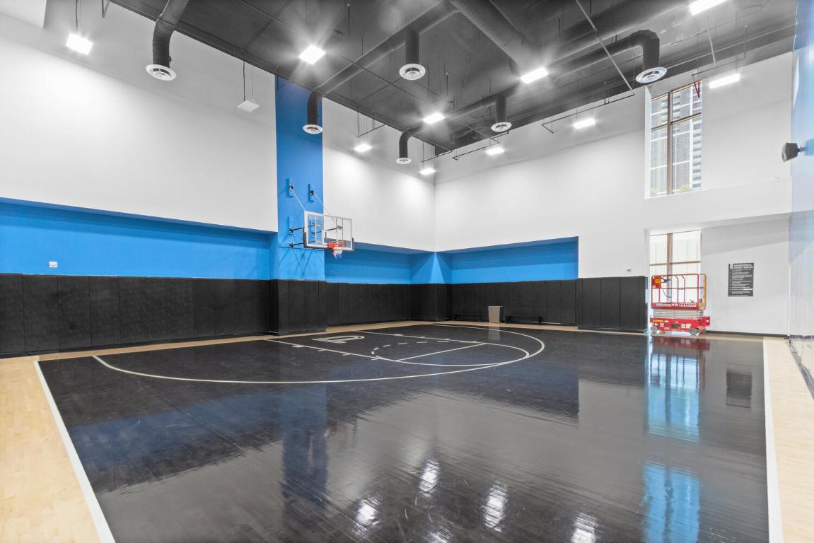 851 NE 1st #306 Miami, FL 33132